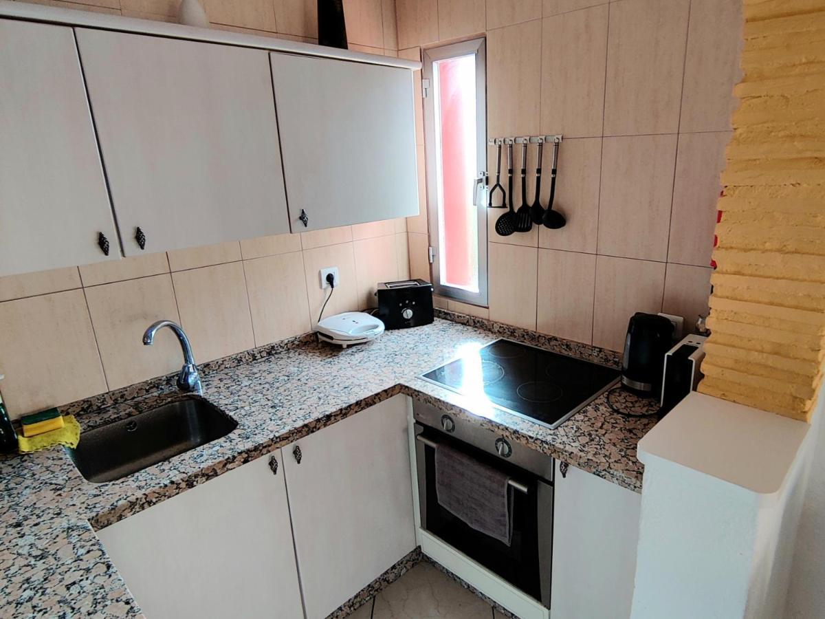 בנאלמדנה Minerva 1-Bedroom Close To The Beach Park Etc מראה חיצוני תמונה